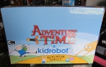 Ausverkauft: Kidrobot x Adventure Time Keychain ein koplettes Case mit 24 Blindboxen